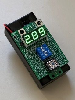 Photometer showing an active reading